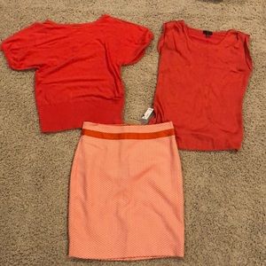 limited bundle, skirt with 2 tops. Size 6/ Small